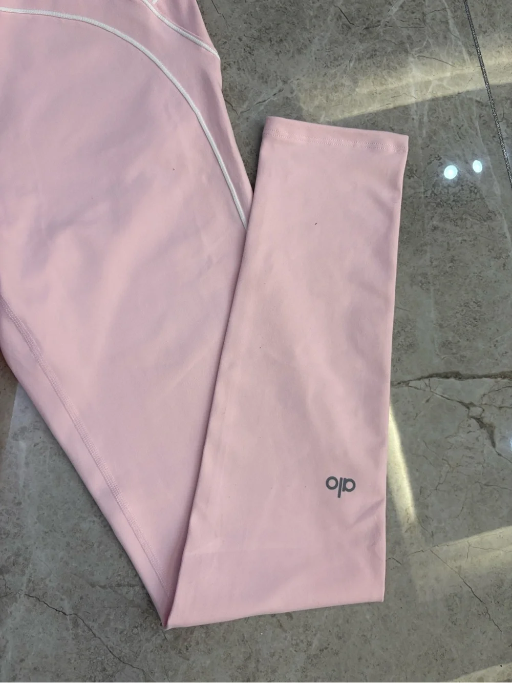ALO Yoga Pink High-Waist Leggings & Matching Sports Bra Set